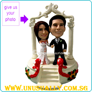 Personalized 3D Caricature Wedding Couple Cake Topper Figurines